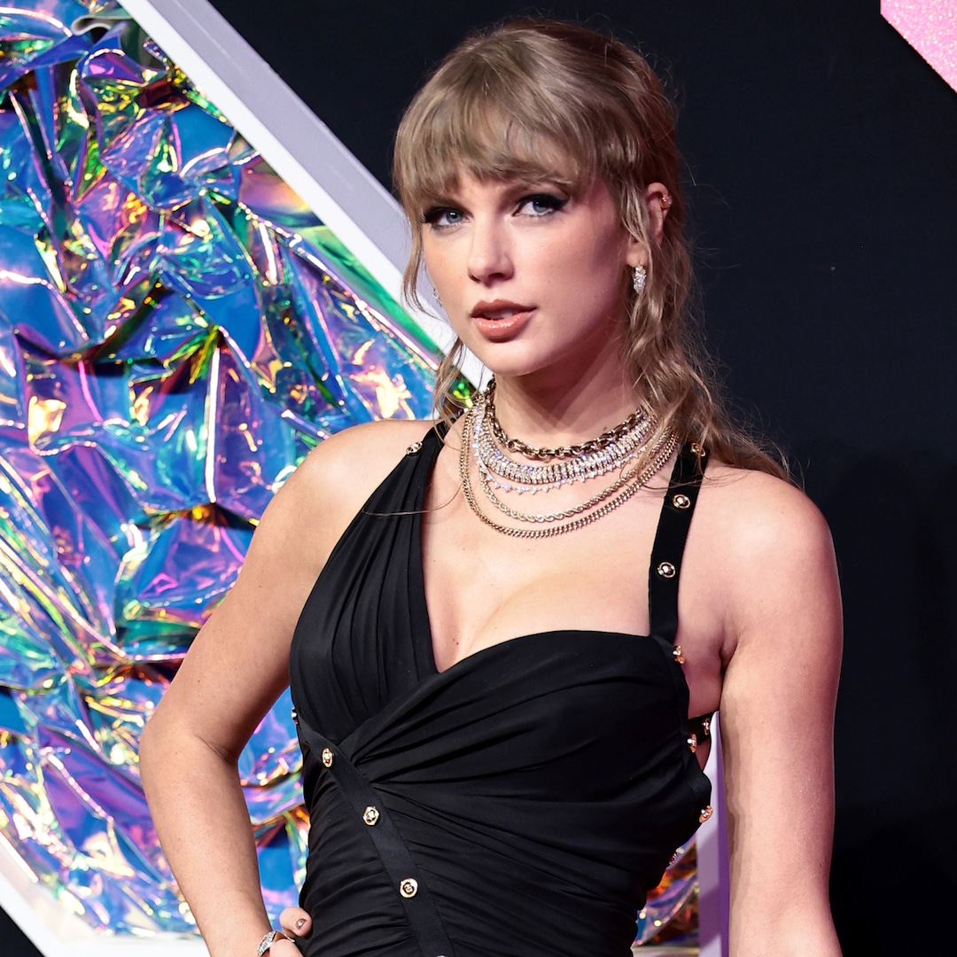 Taylor Swift Is a Denim Dream at Star-Studded MTV VMAs After-Party